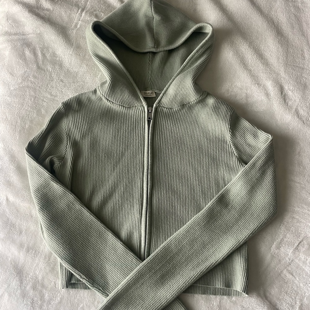 Brandy Melville Zip Up Sweater